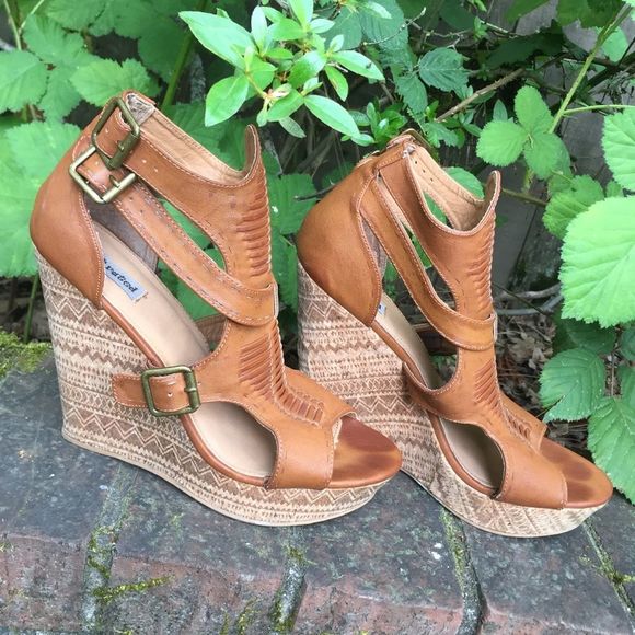 Not Rated Shoes - Platform Cork Pattern Sandals Size 10 Not Rated